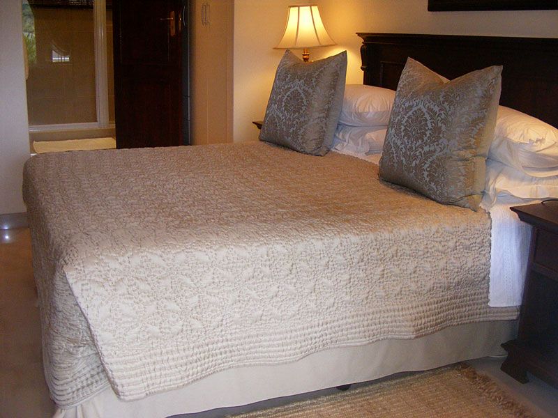 JR Guest House Gallery - JR Guesthouse Accommodation - Click to enlarge JR Guest House Gallery - JR Guesthouse Accommodation - Click to enlarge