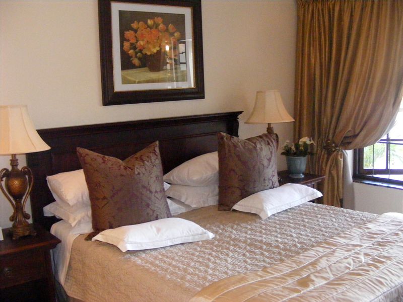 JR Guest House Gallery - JR Guesthouse Accommodation - Click to enlarge JR Guest House Gallery - JR Guesthouse Accommodation - Click to enlarge